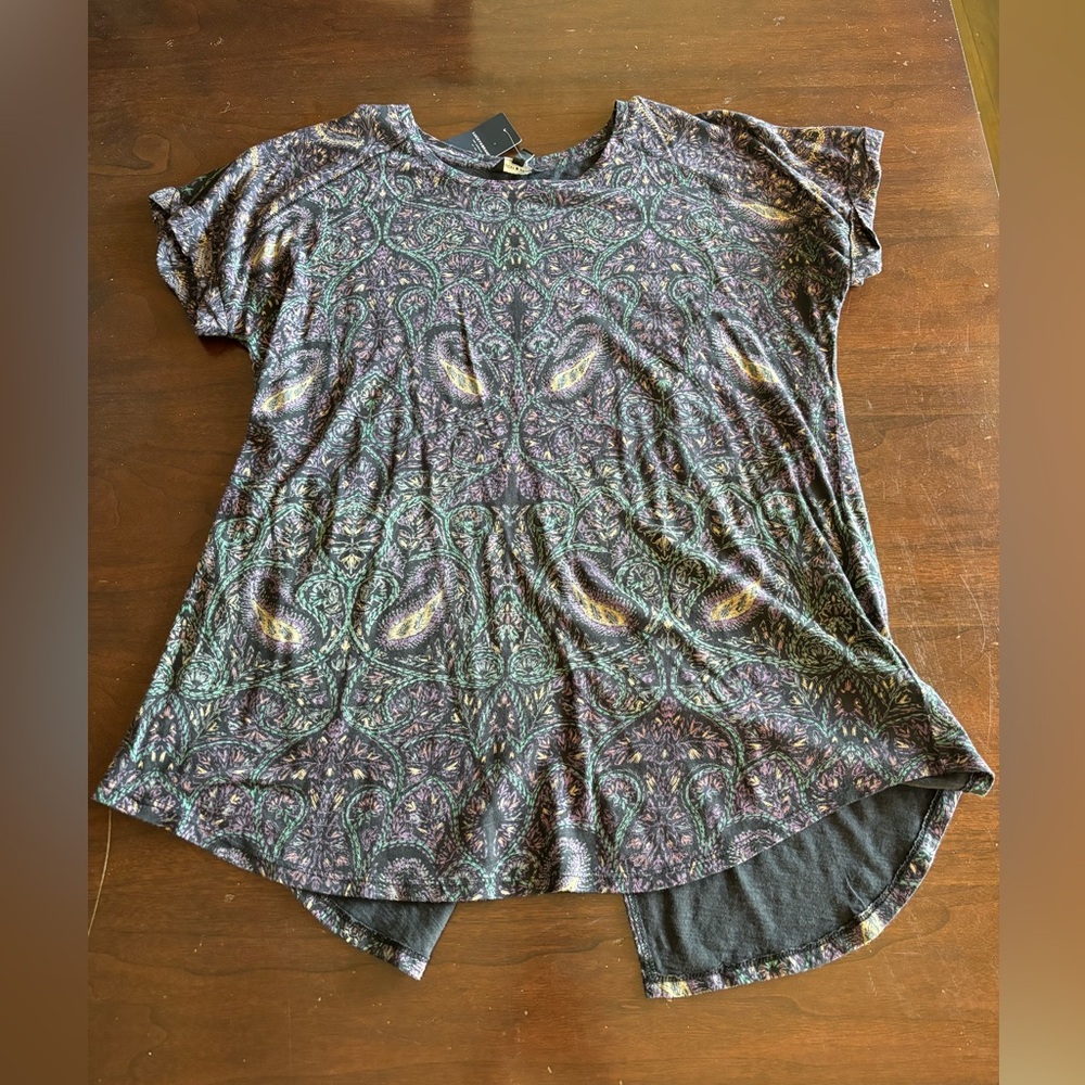 Lucky Brand 1X Split Back T Shirt Peacock Pattern